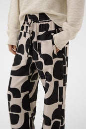 InWear LynnIW Pant Naisten Housu 30112764 900008093/black soft blocks